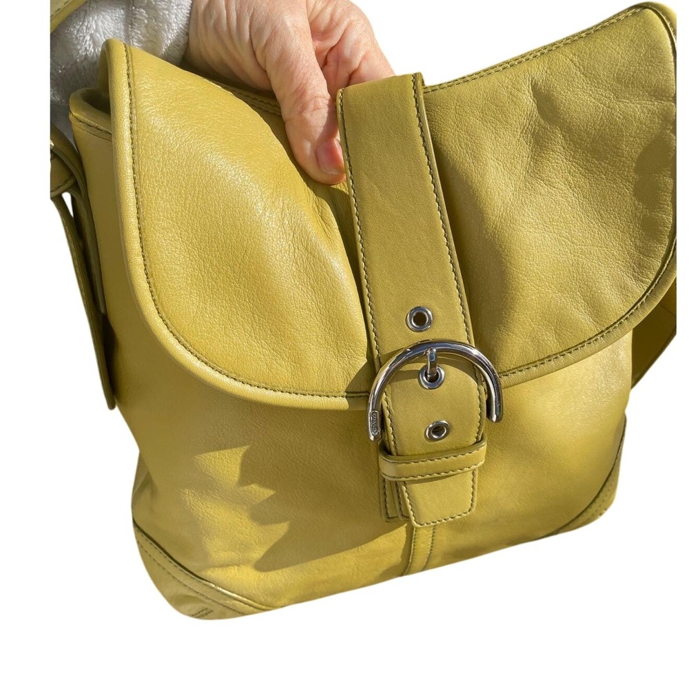 Vintage Coach Soho Shoulder Bag Pea Green 9480 Cowhide‎ Leather Y2K EUC - Picture 2 of 10